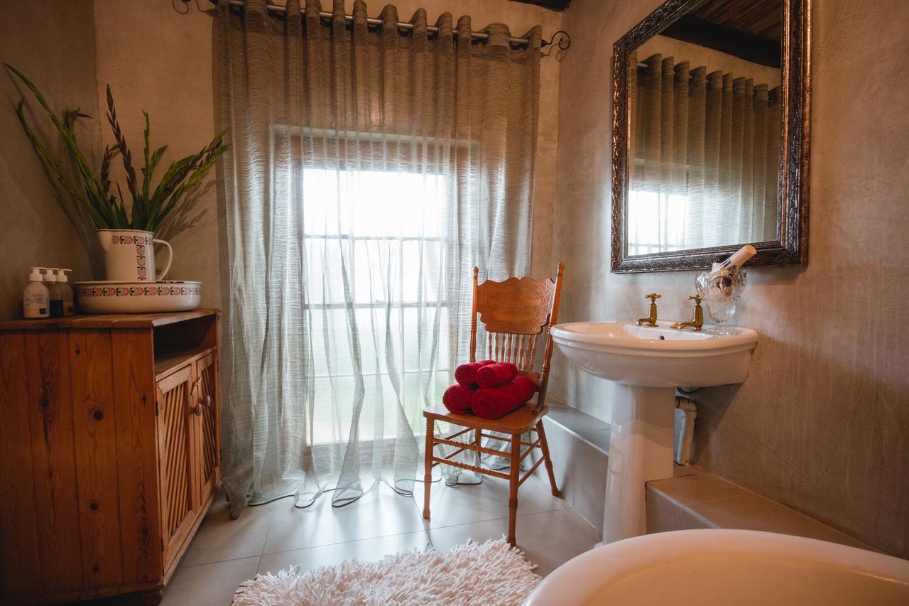 Cypress Cottage Guest House Свелендам Екстер'єр фото